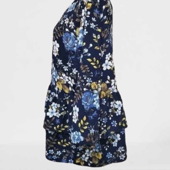 NWOT Floral peplum blouse - Picture 3 of 4